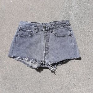 Levi's shorts🌻